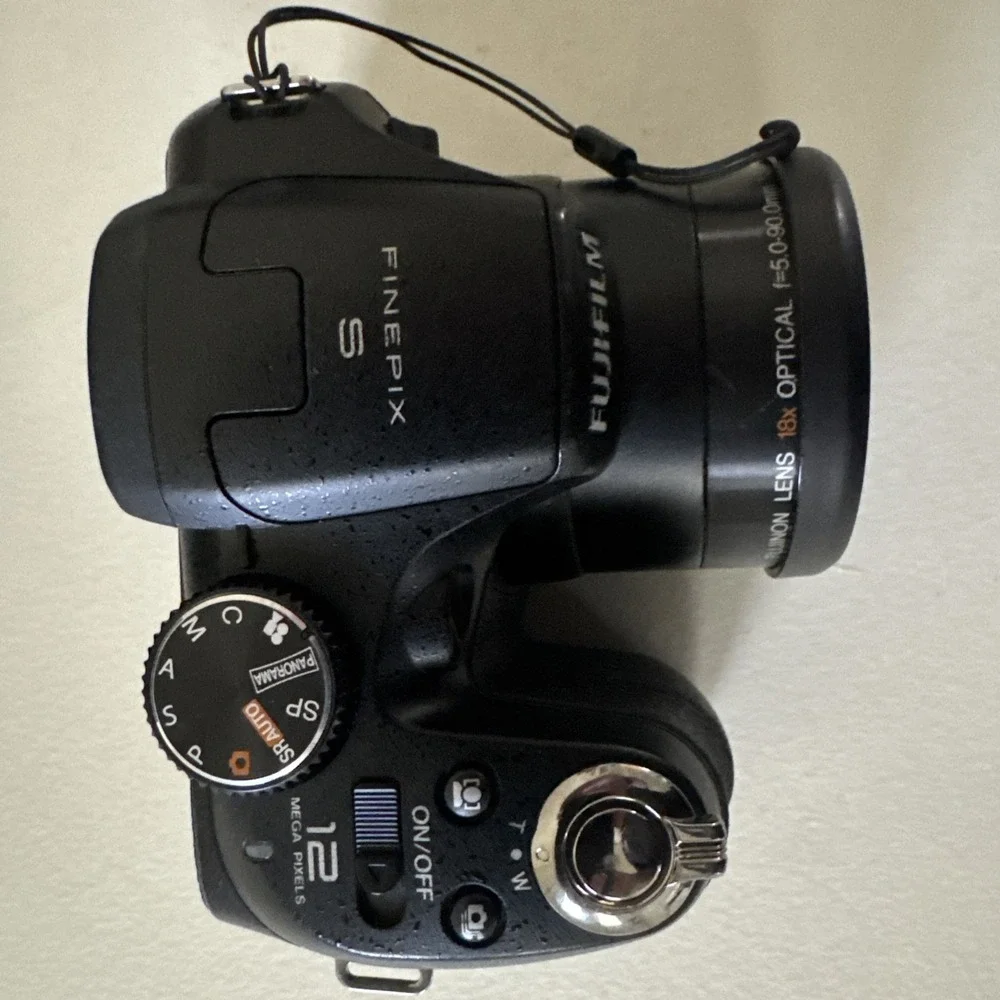 Fujifilm FinePix S Series S2700HD 12.2MP Digital Camera - Black Case Included